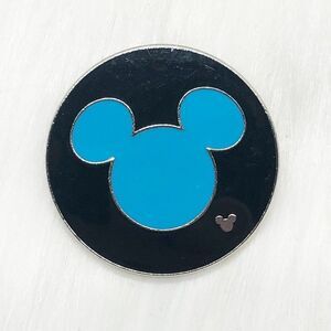 🔮 5/$25 Disney Cast‎ Lanyard Blue Mickey Mouse Icon Pin